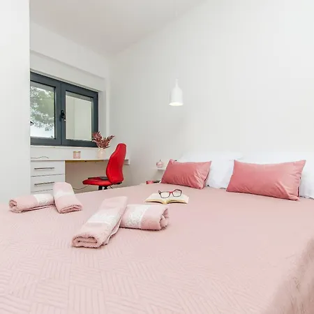 Wendy Apartment *